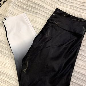 NWOT. Black Metallic Ombre Light n Tight Hi-Rise 7/8 24"